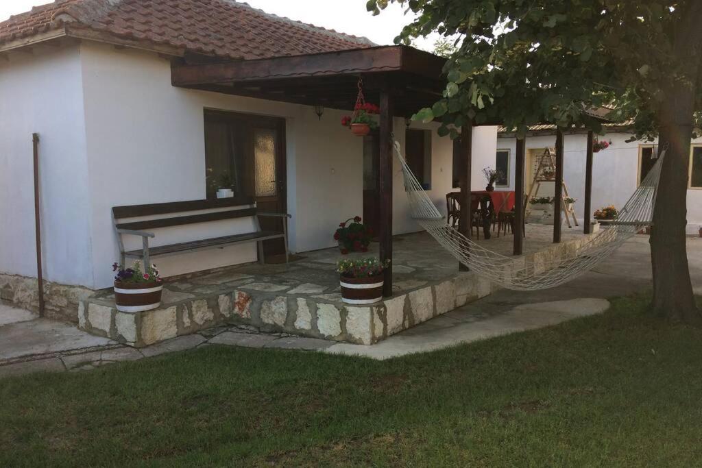 Guest House Kostadinovi Bŭlgarevo Εξωτερικό φωτογραφία